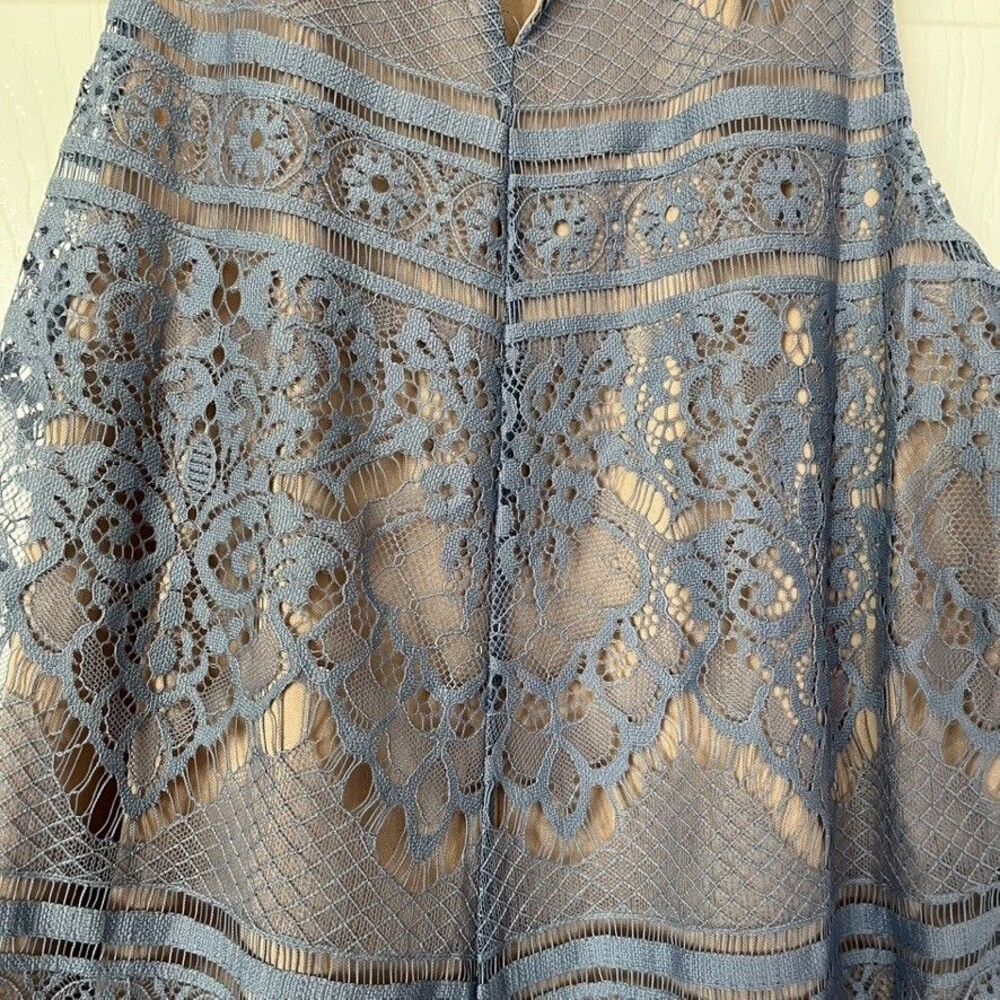 Lauren Conrad Eyelash Lace Tops Medium Burgundy Blue High Neck Romantic - Picture 8 of 11